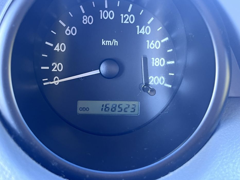 Sprzedam zadbane auto z małym przebiegiem