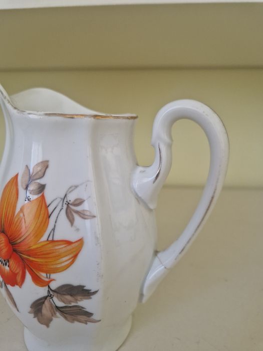 Porcelanowy dzbanek i mlecznik fabryka Ćmielów