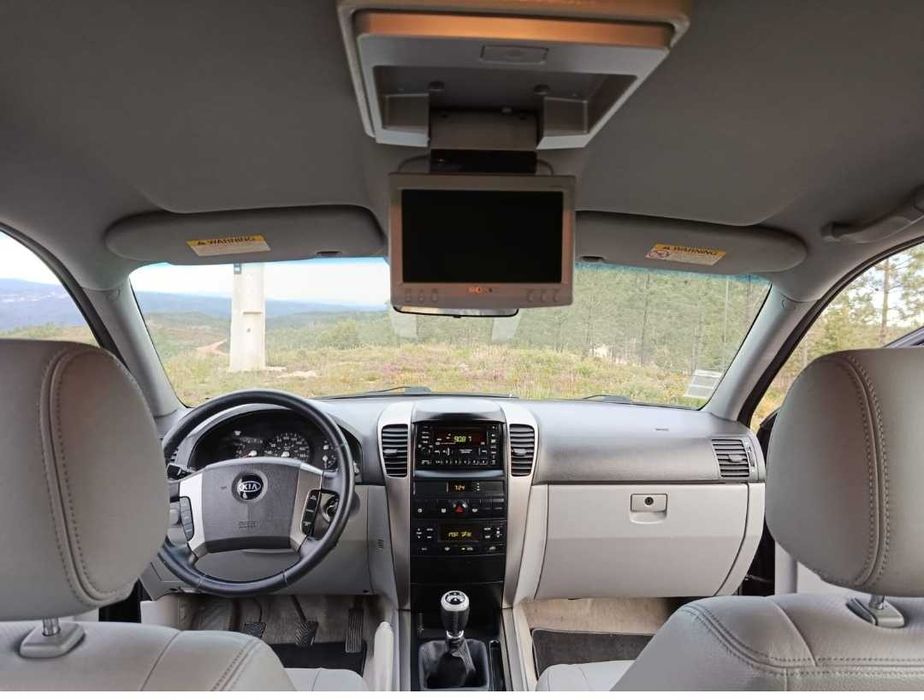 4x4 jeep Kia Sorento