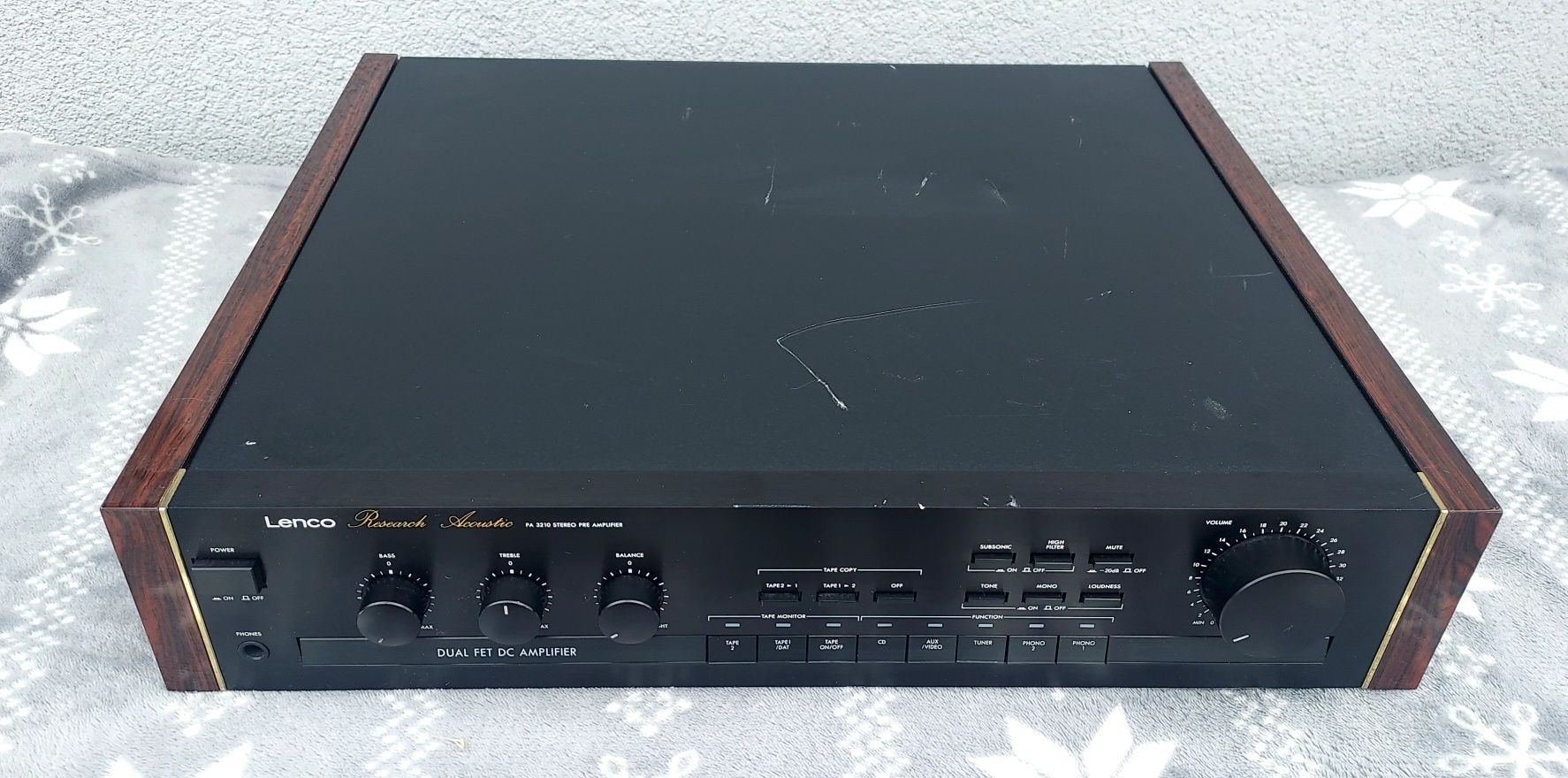 Przedwzmacniacz LENCO PA-3210 Made in Switzerland