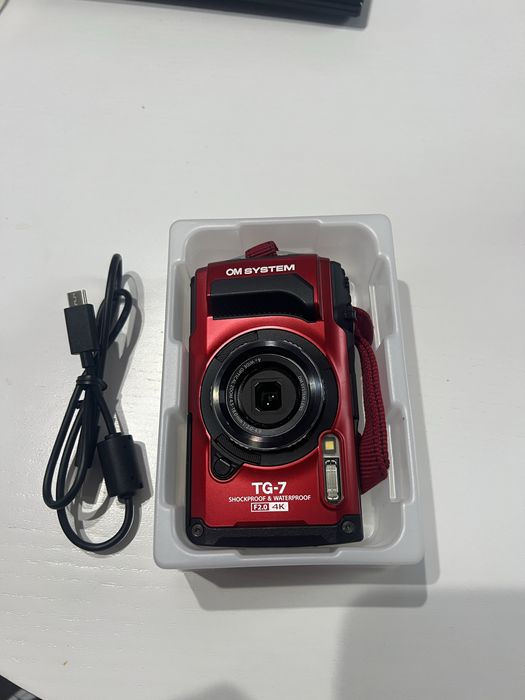 Aparat Olympus TG-7 z karta pamieci 64 GB