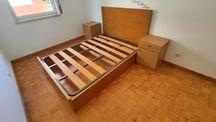 Conjunto cama e mesas de cabeceira