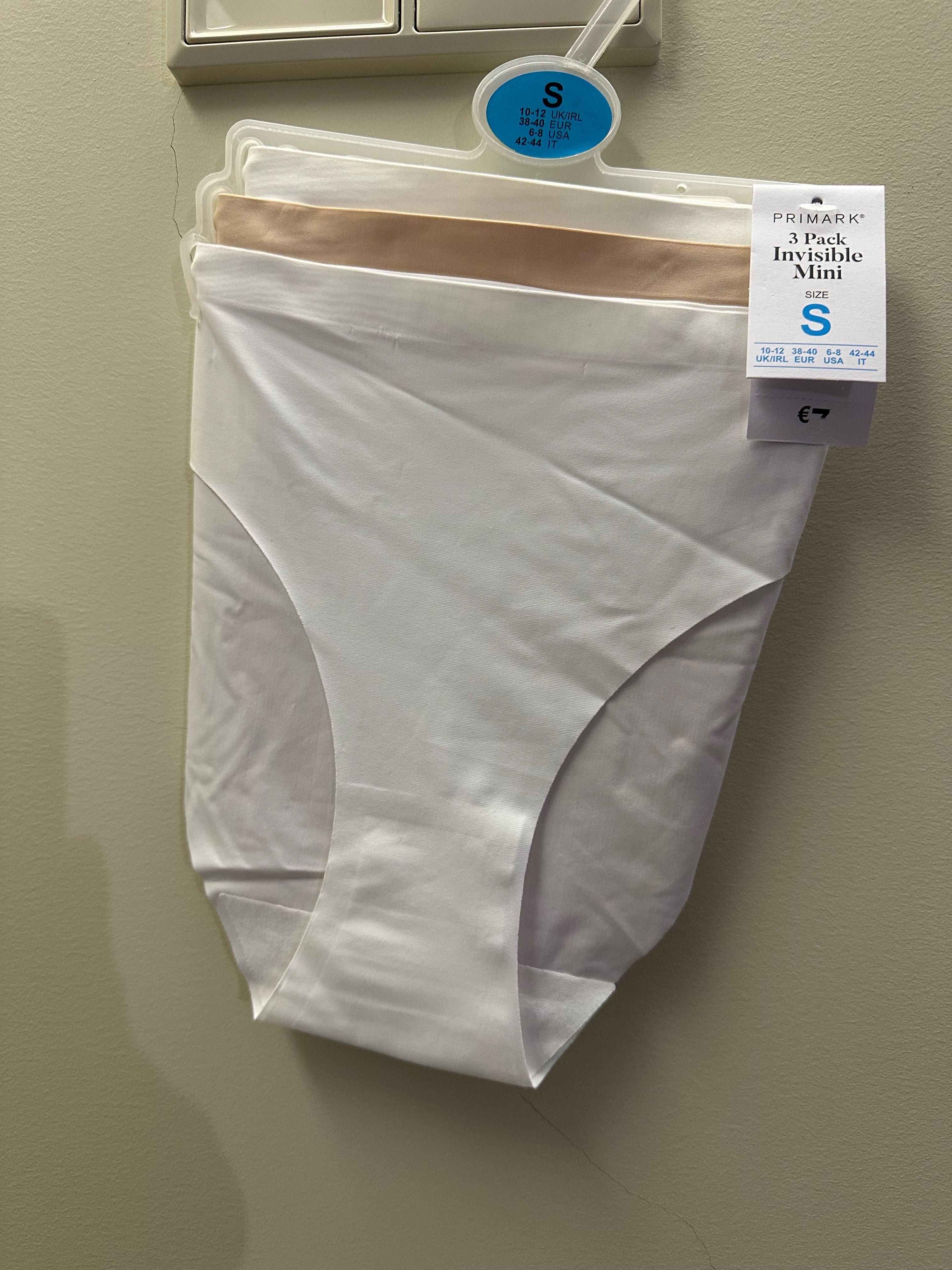 Roupa interior tamanho S nova apenas 4€ cada