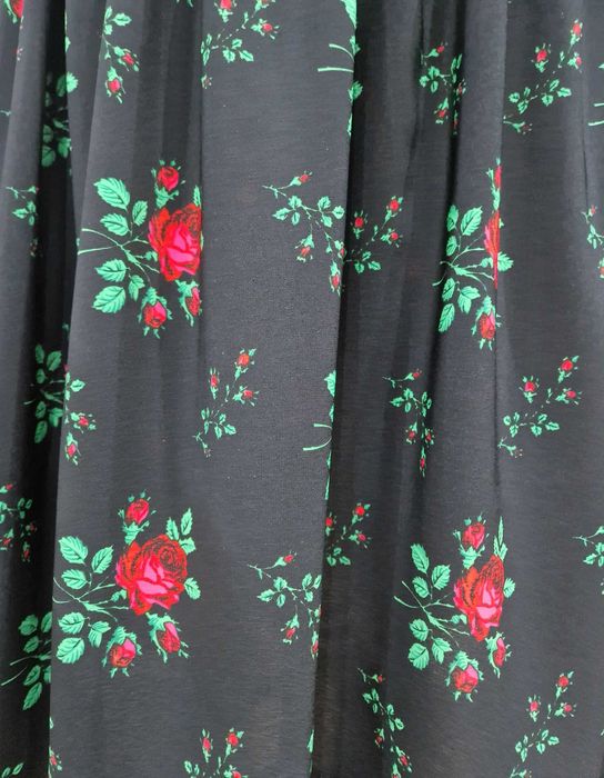 Spódnica ludowa, góralska, czarna w różyczki 4XL(48)
