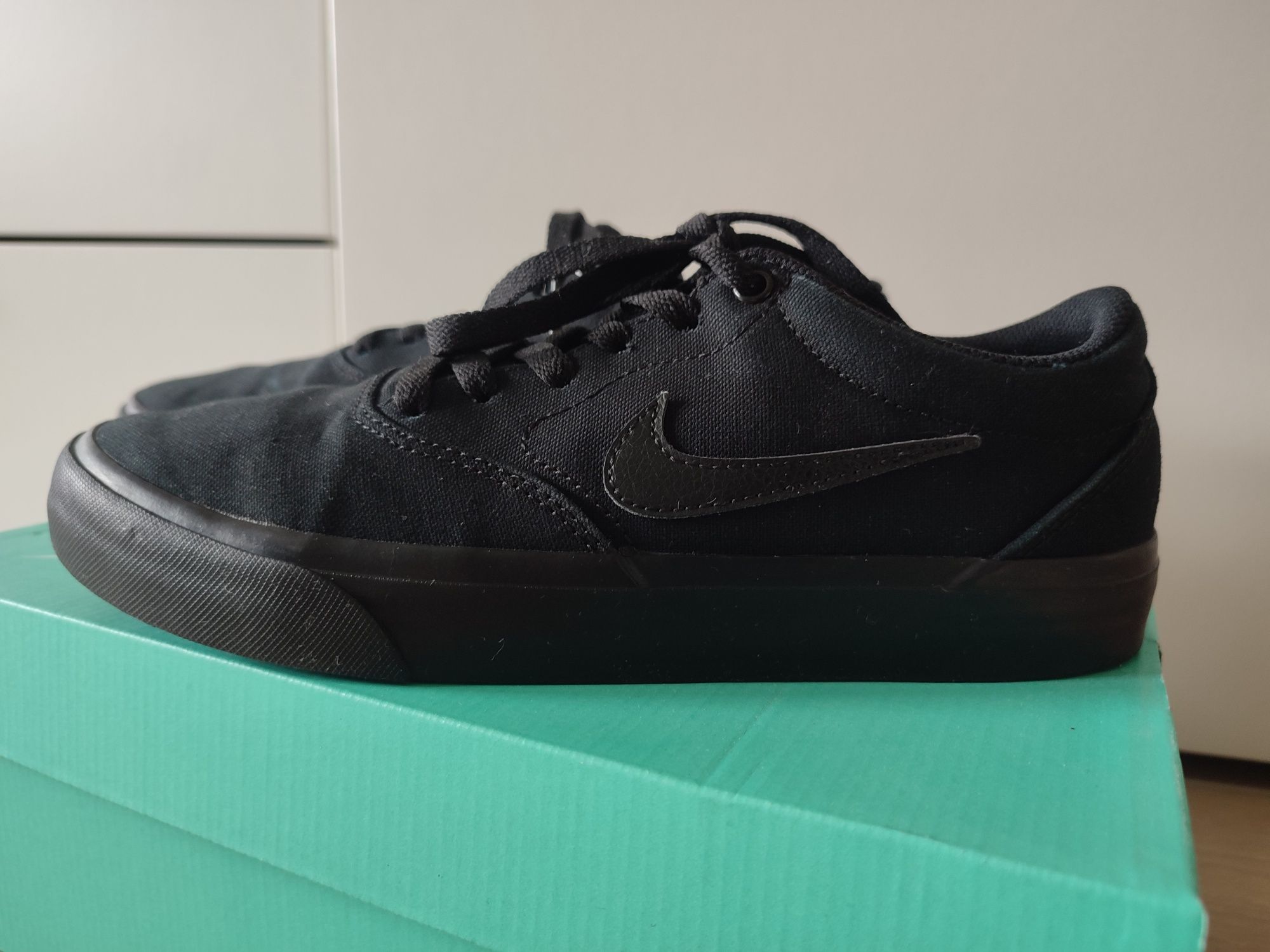 Tenisówki Nike SB Charge CNVS 38 jak nowe