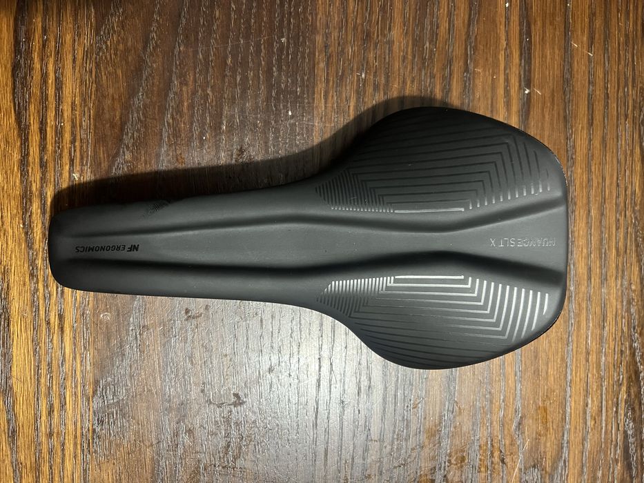 Siodełko ACID Nuance SLT X Carbon 136mm