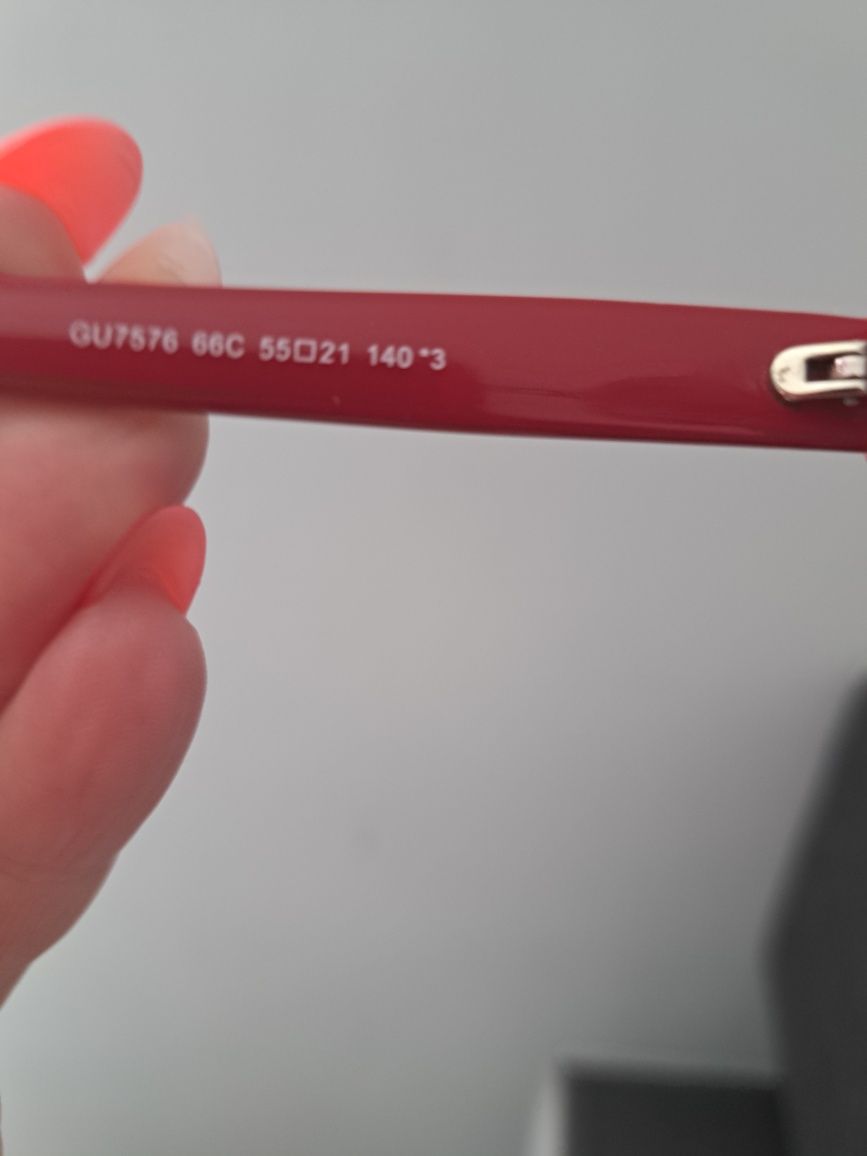Продам очки Guess