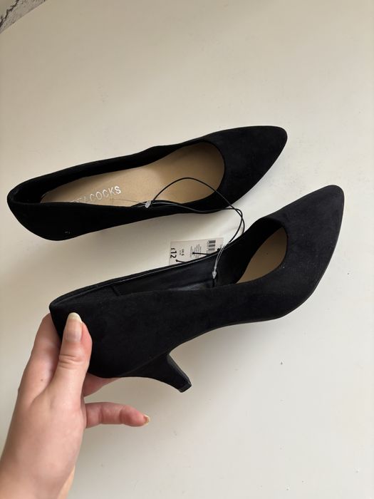 Klasyczne czarne szpilki marki Peacocks Model Antoinette  Rozmiar 39