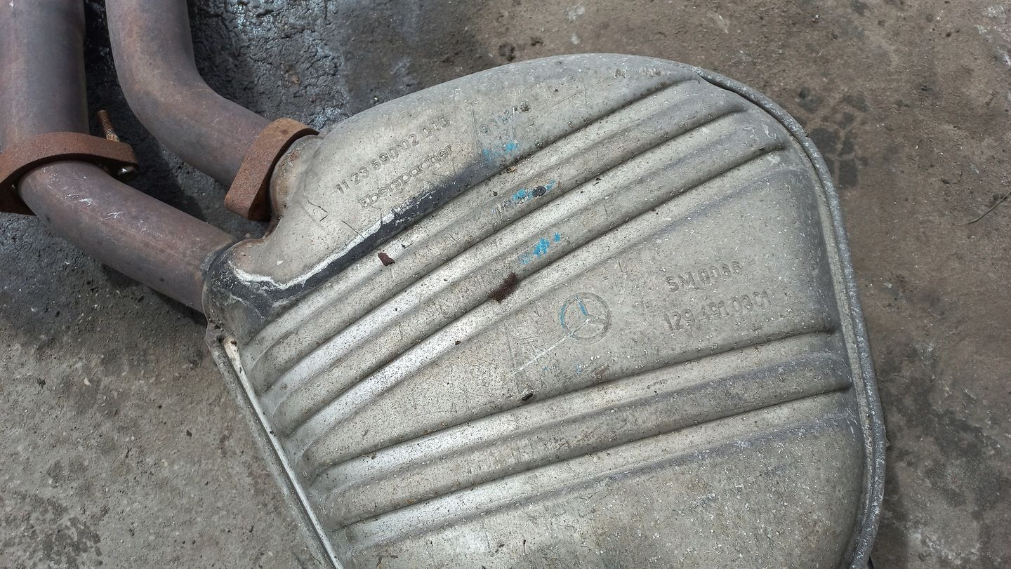 Tłumik środkowy Mercedes R129 1294910301