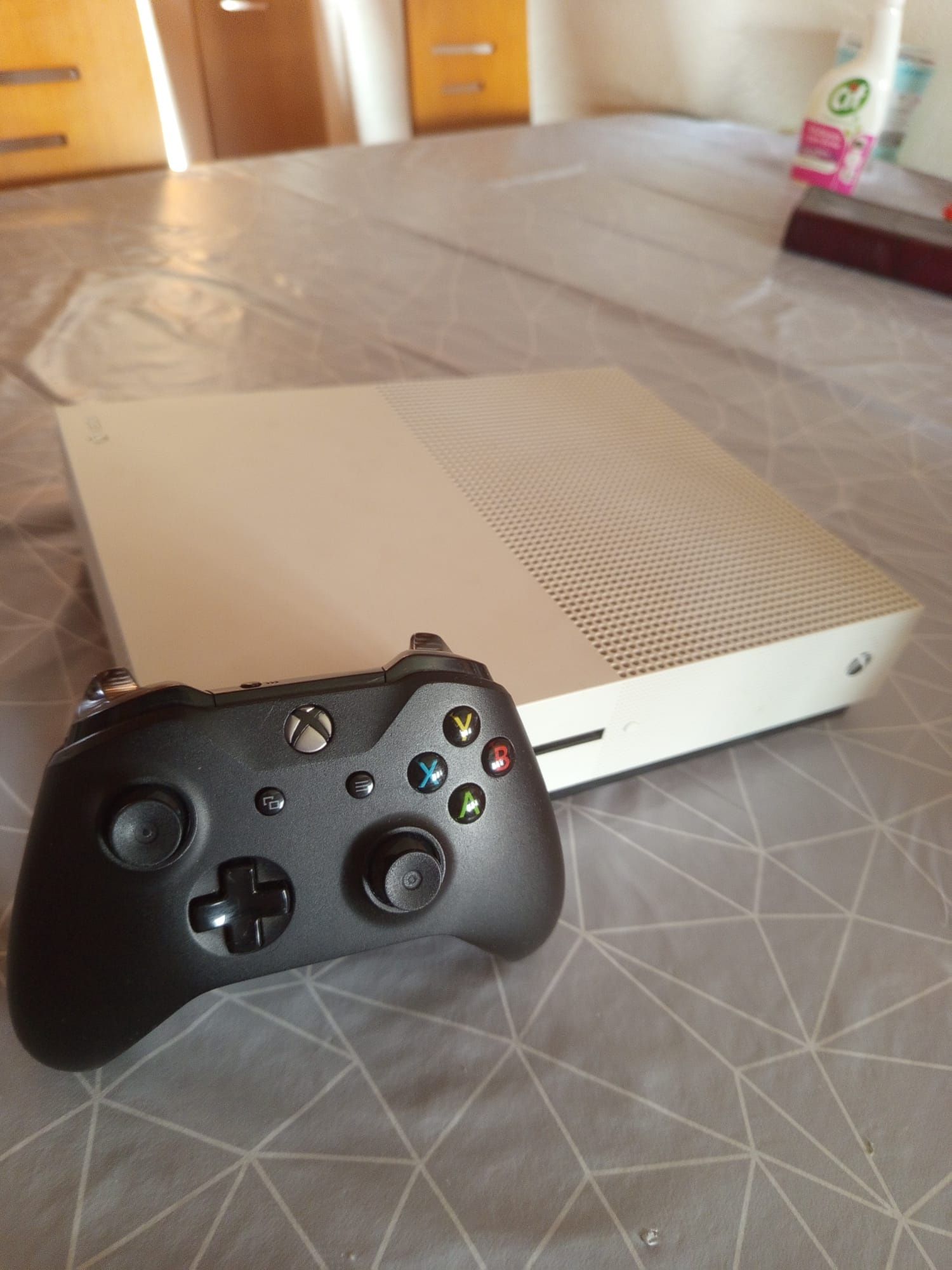 Consola Xbox One a funcionar perfeitamente