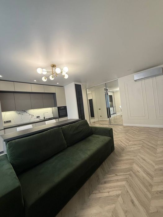 Оренда 2 км квартири з виглядом на озеро