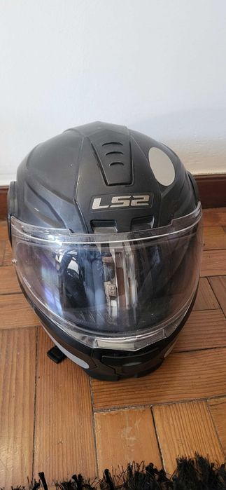 2 Capacetes para moto