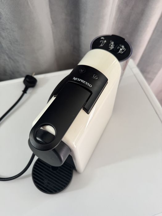 Maquina de cafe nespresso delonghi