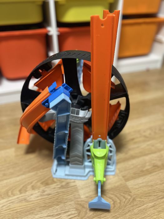 Колесо hot wheels (хот вілс) пускове колесо.