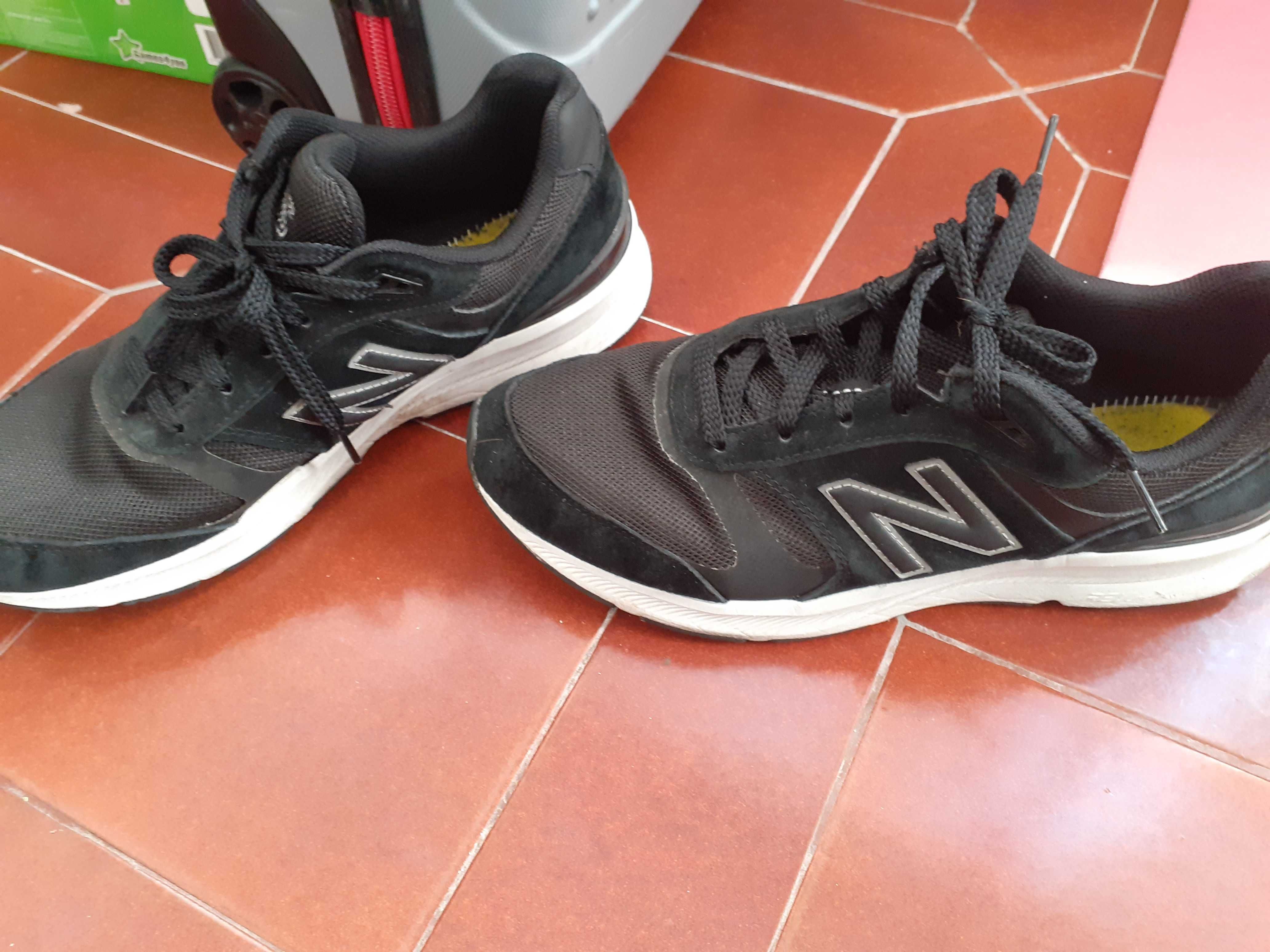 Sapatilhas New Balance NB 880