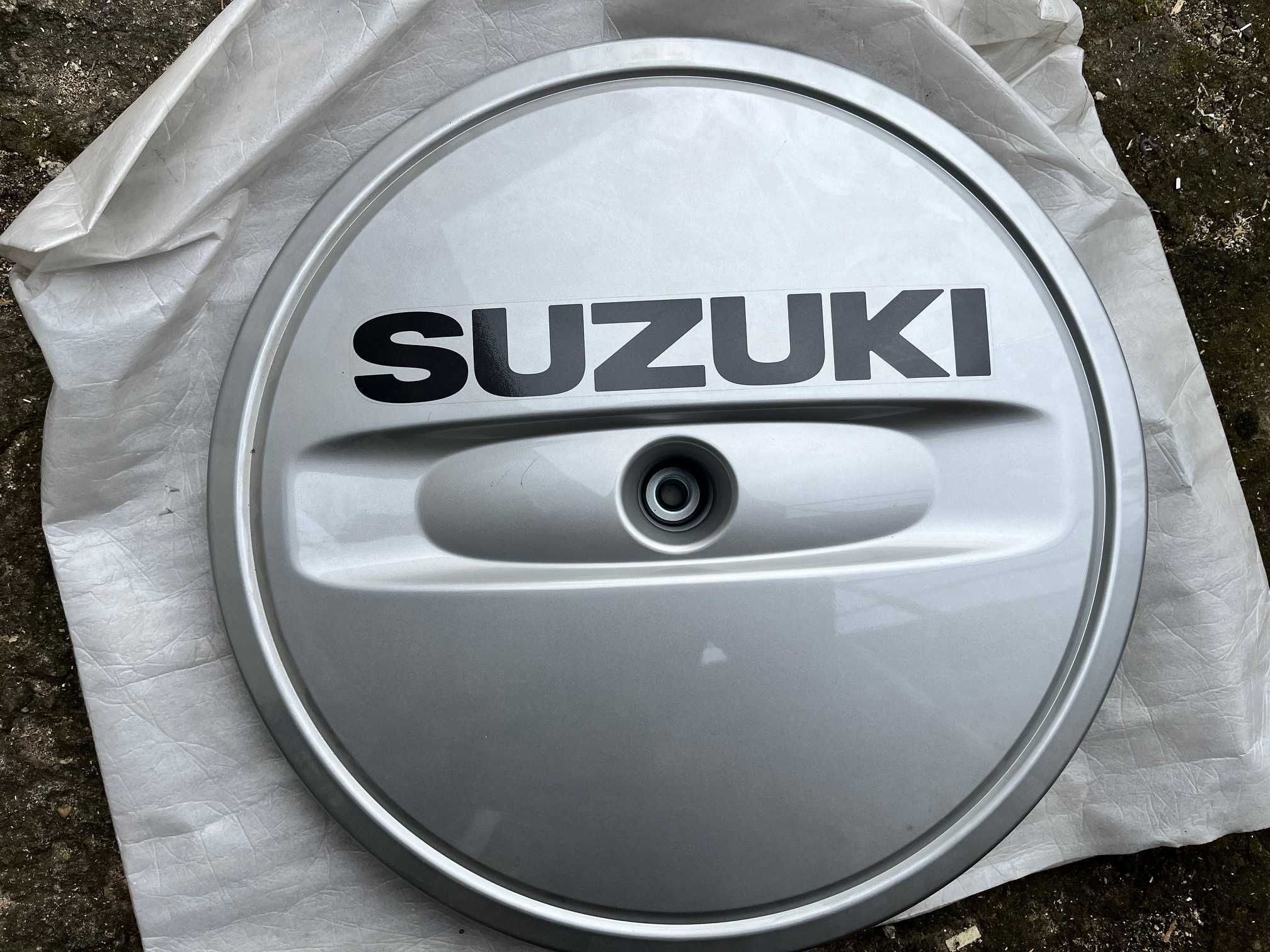 Osłona koła zapasowego Suzuki Grand Vitara II 2005/2014 srebrna