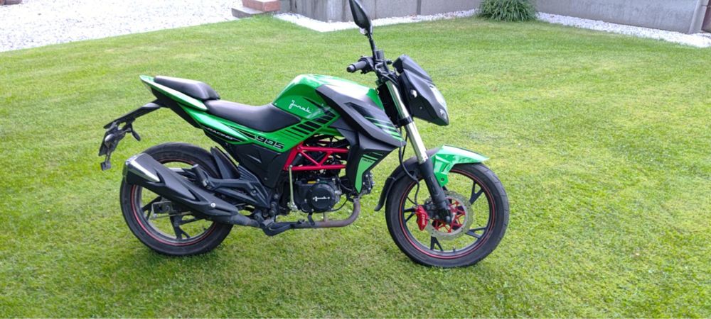 Motor junak 905
