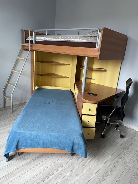 Ліжко двох ярусне