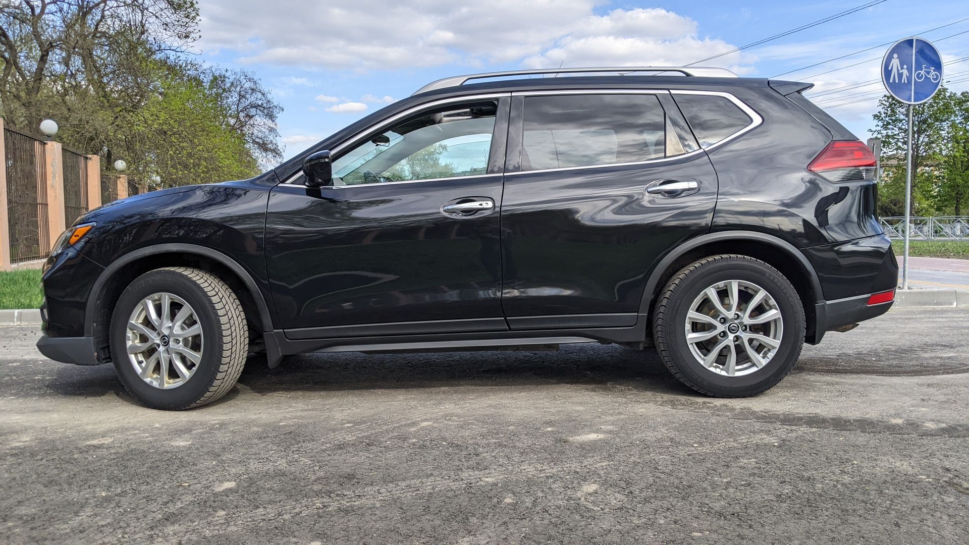 Продам Nissan Rogue 2016