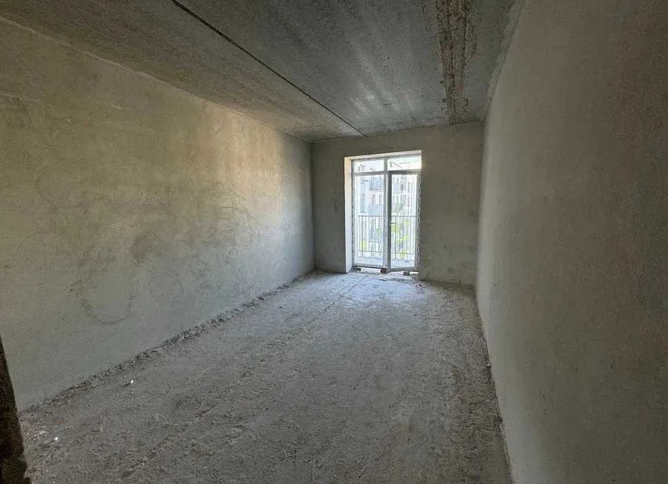 3к квартира! З виглядом на озеро.