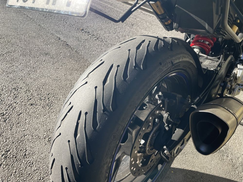 BMW F 900 XR como nova