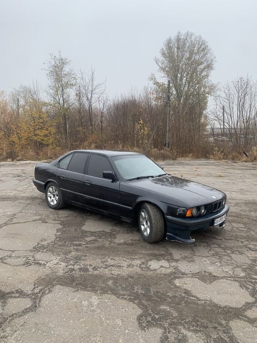 Продам бмв 5 е34