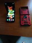 Sprzedam ; Samsunga Galaxy-Z-Flip3-5G . 8 GB RAM , 128 GB pamięci .