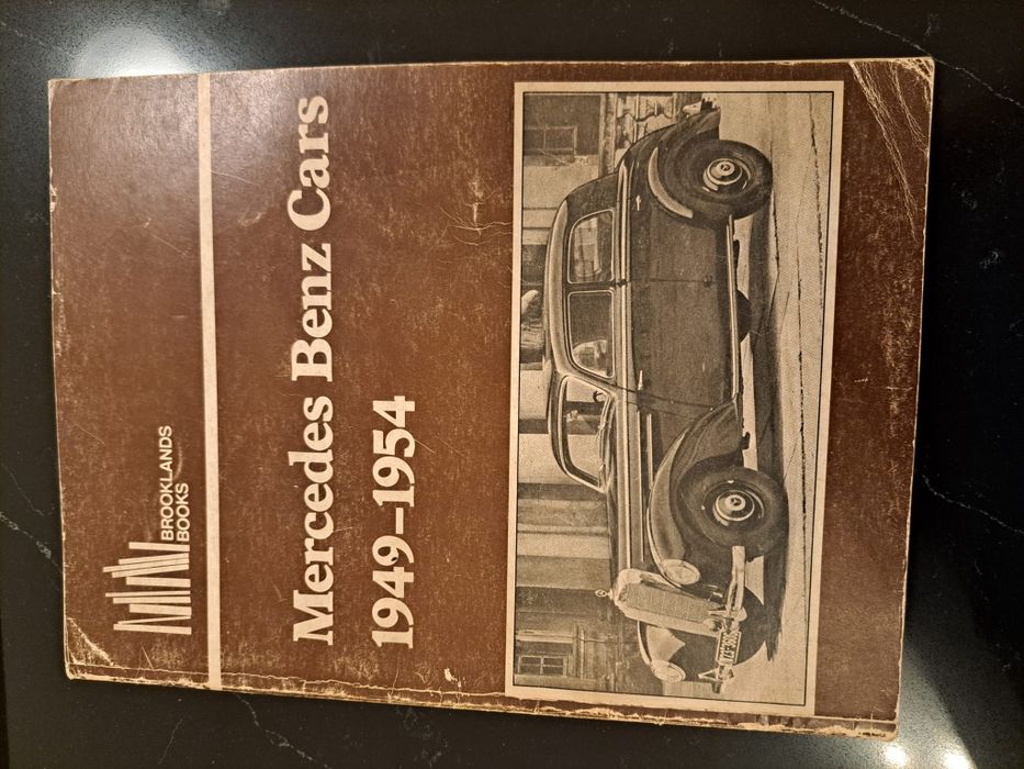 Diversos manuais de carros clássicos