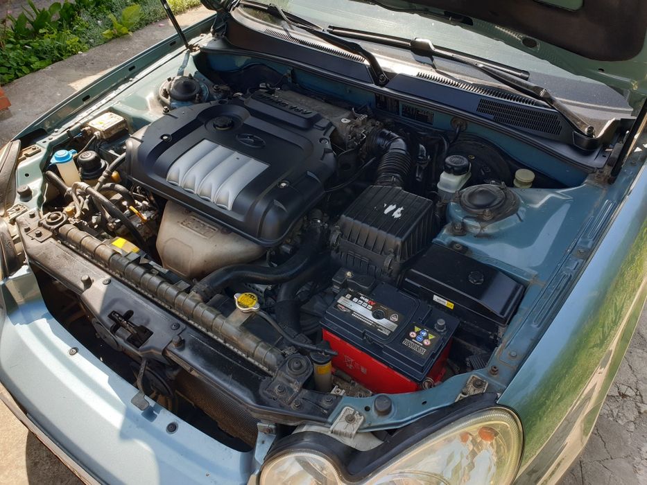 Хундай соната 2004 року