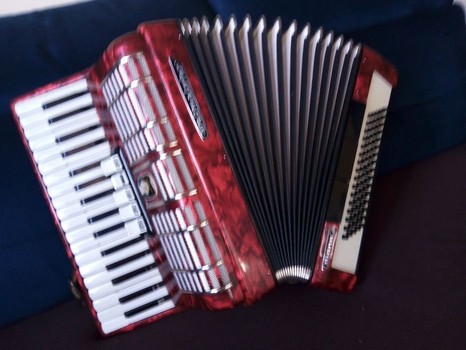 Akordeon Weltmeister Diana 80 basów
