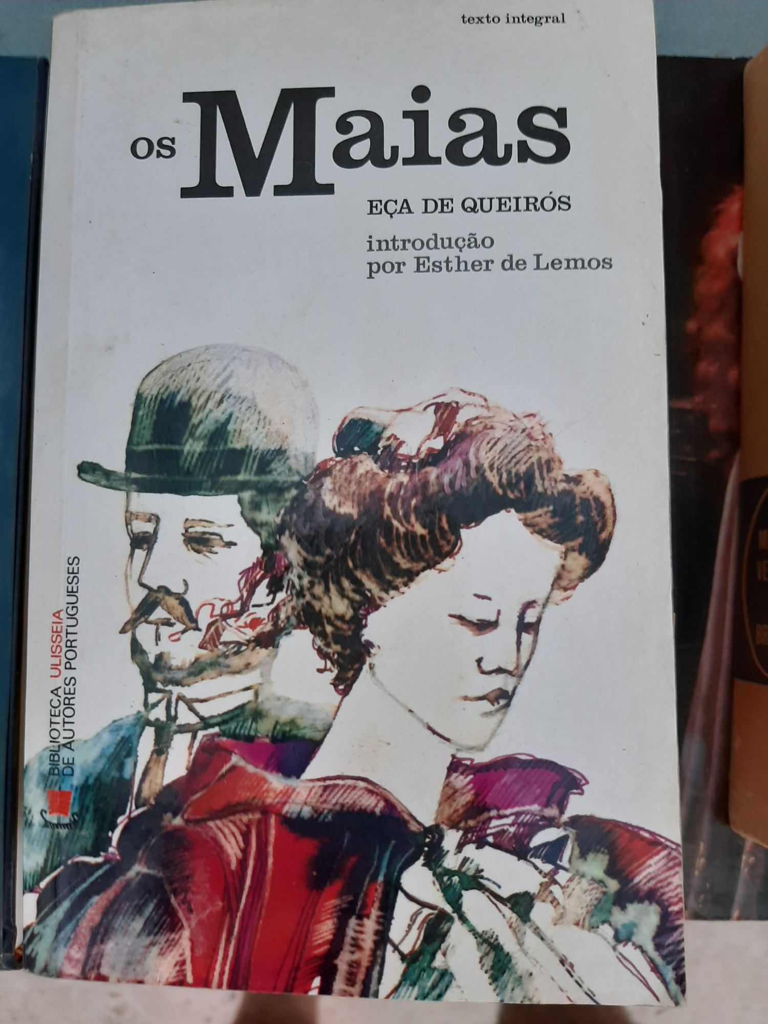 Vários livros a 2€ cada. Os 15 faço 20€ ler a descrição em baixo!