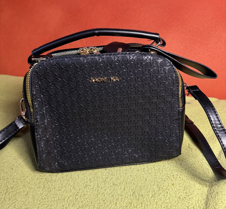 Продам стильну сумочку