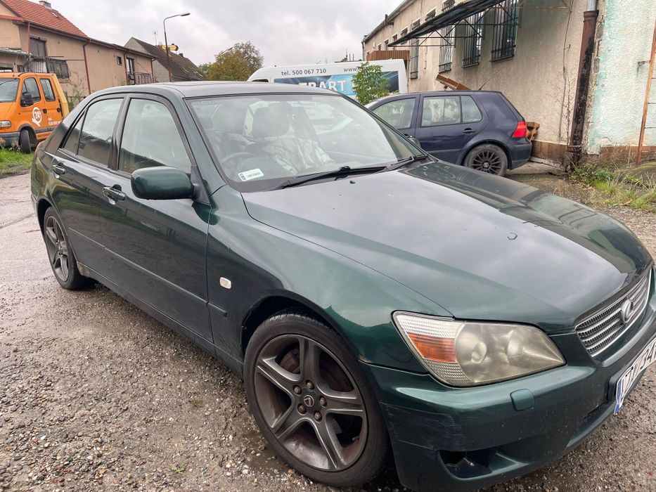 Lexus is200 LPG 2000 rok części czesci