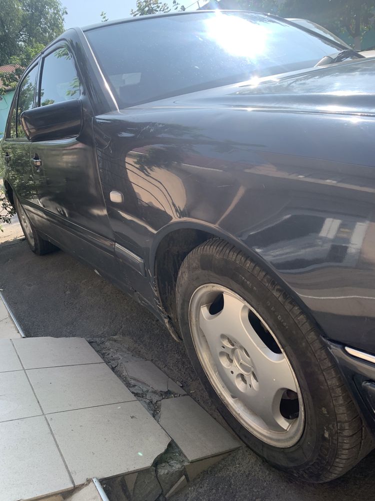 Продам Мерседес W210