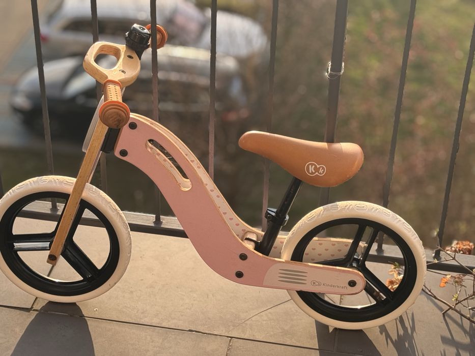 Rower jezdzik biegowka. Różowy dla dziewczynek. Kinderkraft.