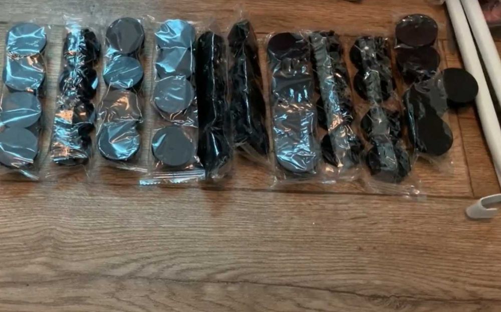 Шафа 146х110х37см, збирається із щільних пластин без інструментів