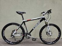 TREK - 8500 rama 19,5" Deore XT, FOX Stan BDB!