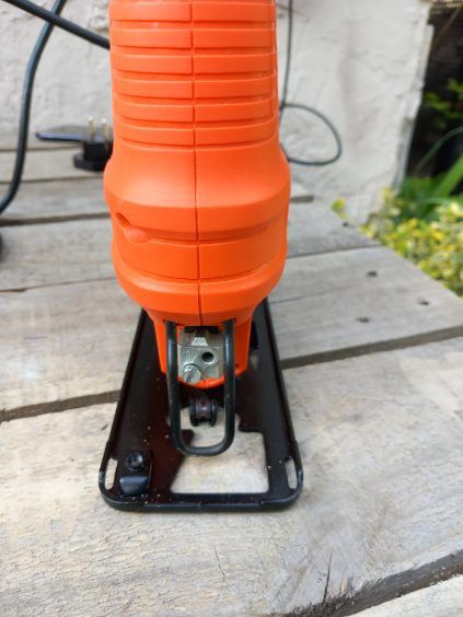 Wyrzynarka Black+Decker KFBES410 410W
