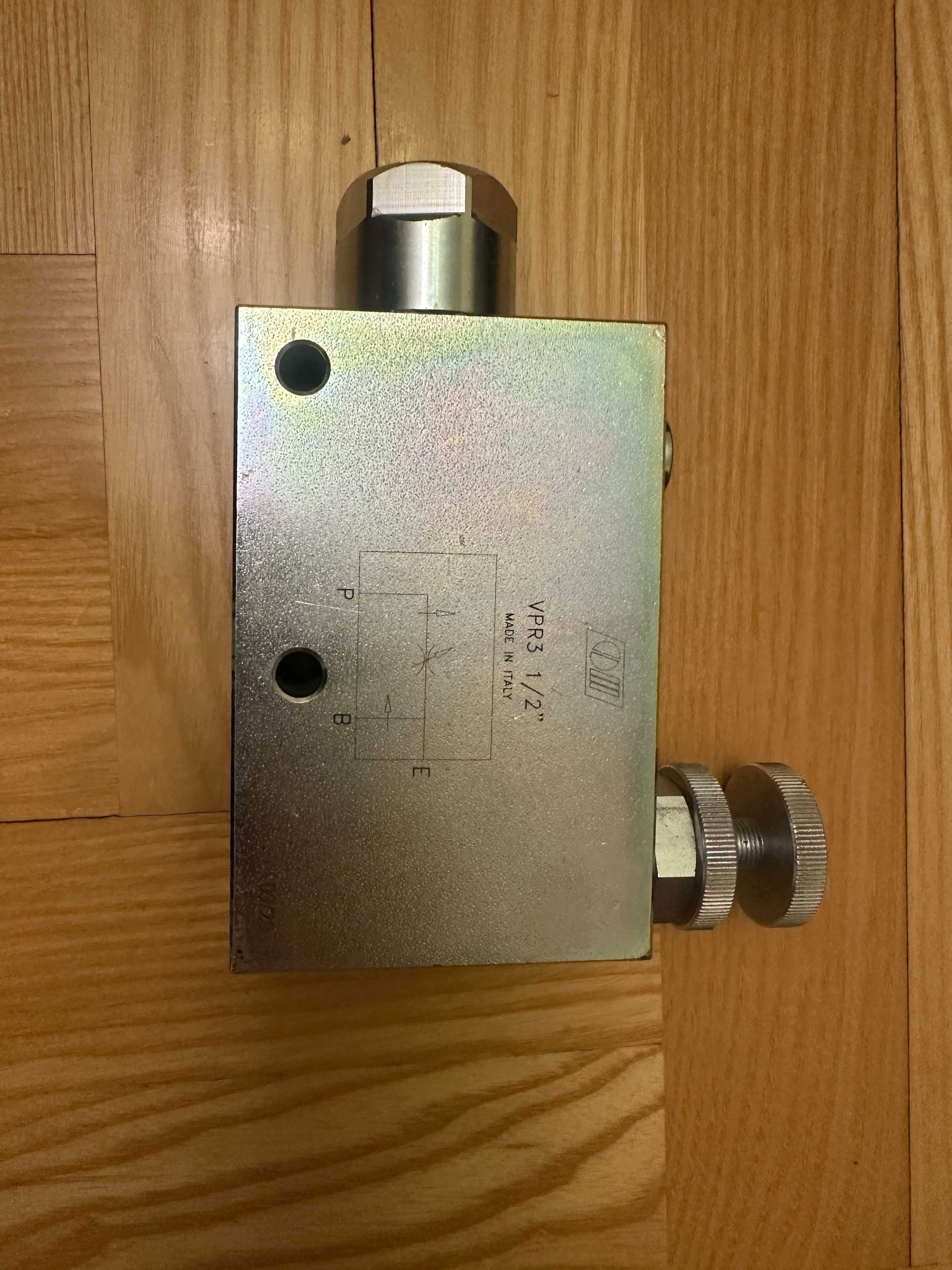 Regulator przepływu RFP3 1/2" BSP 85l V1070