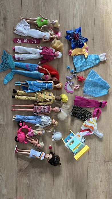 Zestaw lalek Barbie wraz z akcesoriami 11 szt