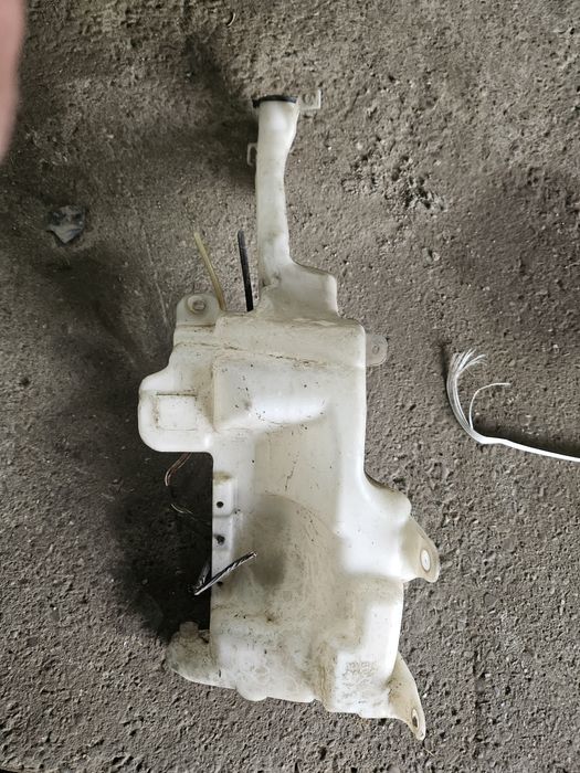 Toyota Rav4 Zbiorniczek spryskiwaczy