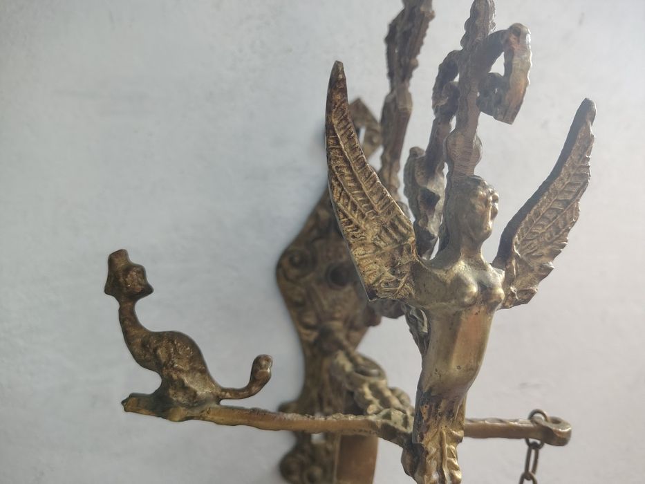 Mosiężny dzwon ścienny