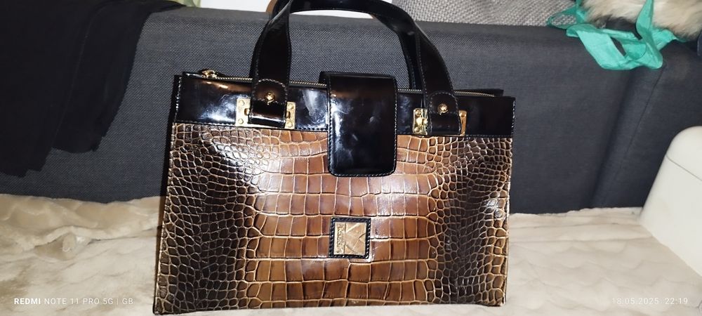 Sprzedam oryginalną torebkę firmy Kazar nowa