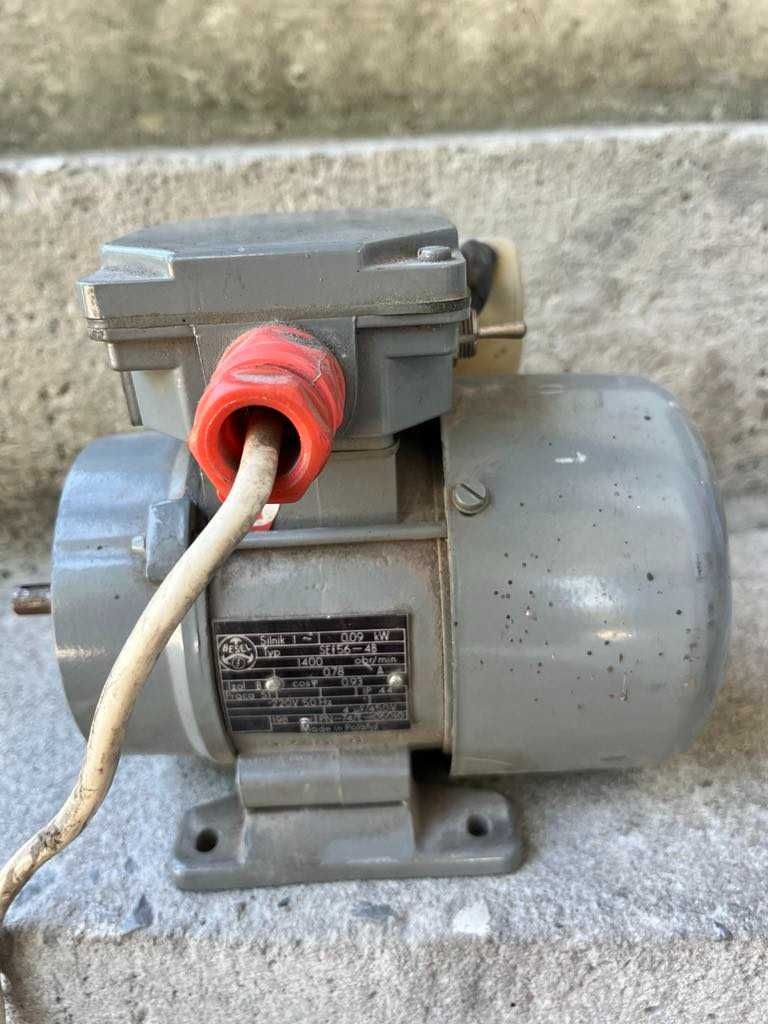 Silnik elektryczny 0,09kW, 220 V, 50 Hz, 1400 obr/min
