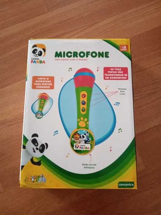 Microfone para cantar com melodias, sons, luzes, altifalante