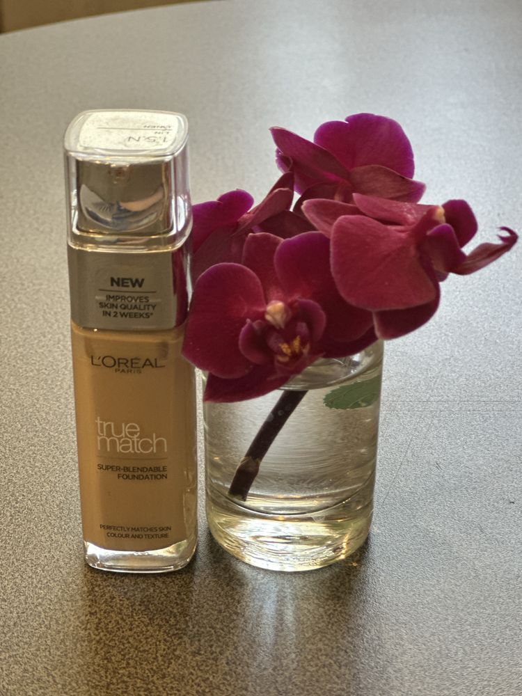 Тогальна основа L’oreal