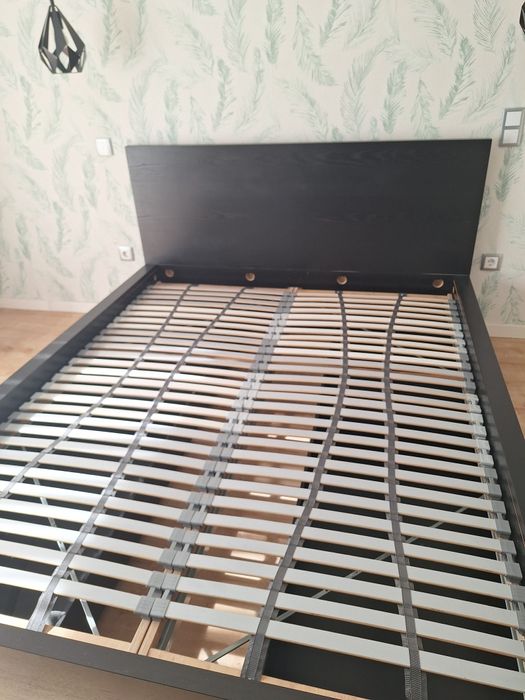 Cama malm preta do ikea