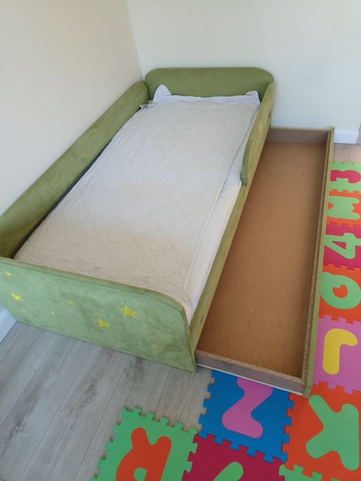 Łóżko dziecięce 180x90 z materacem