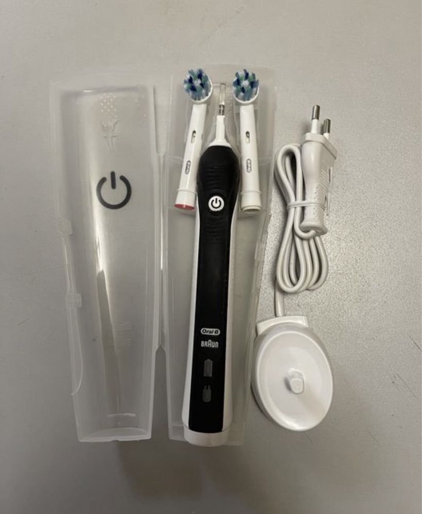 Електрична щітка Braun Oral-B