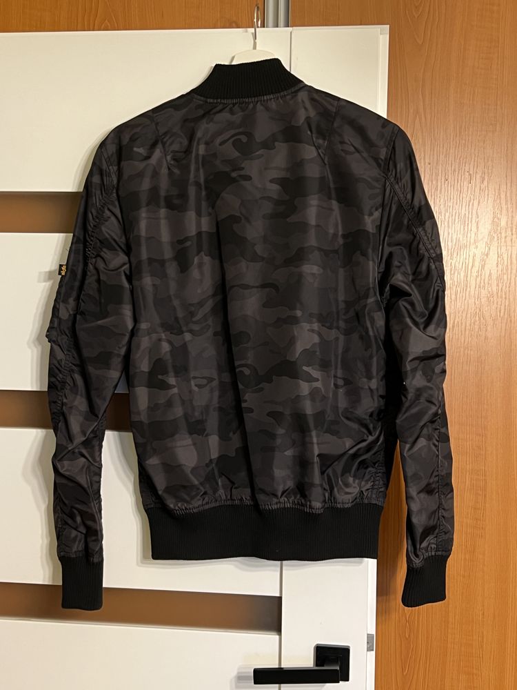 Kurtka ALPHA INDUSTRIES MA-1 VF-59 moro/czarna